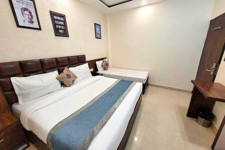 Room 28 of 64