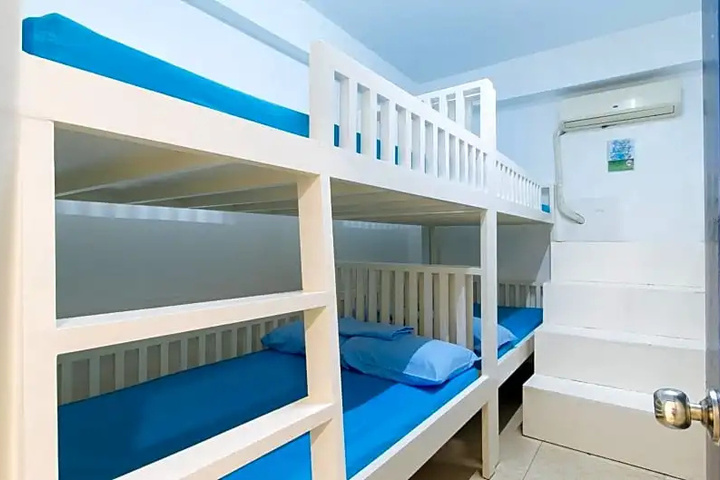 Room 12 of 20