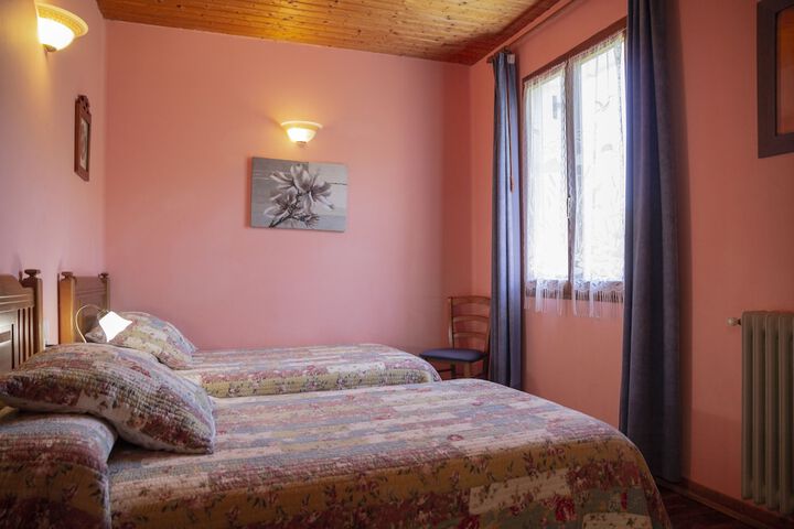 Room 3 of 35