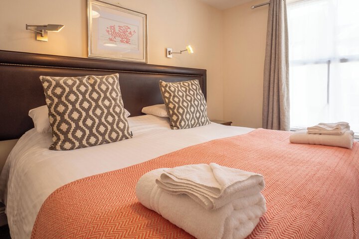 Room 72 of 257