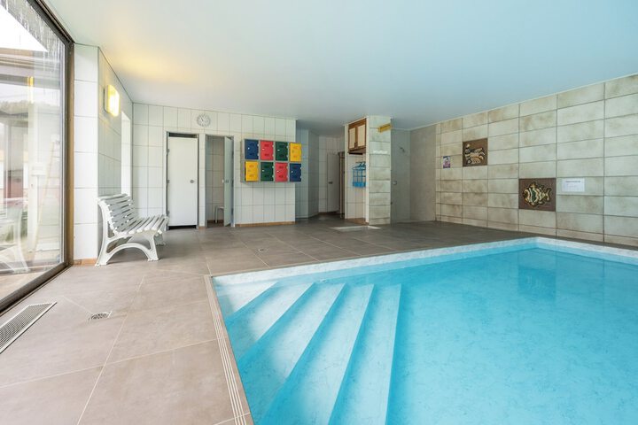 Pool 16 of 39
