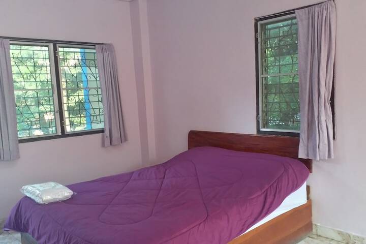 Room 10 of 31