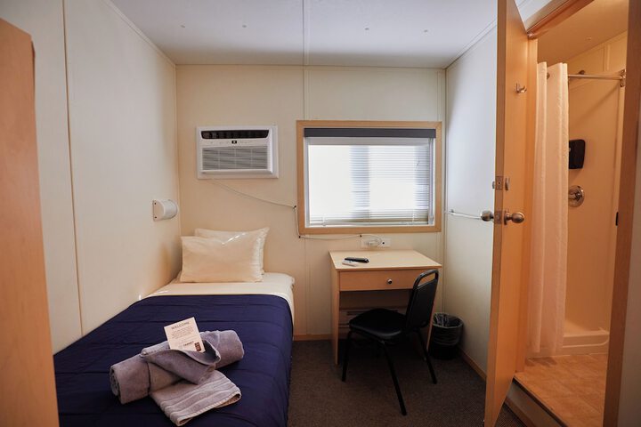 Room 8 of 33