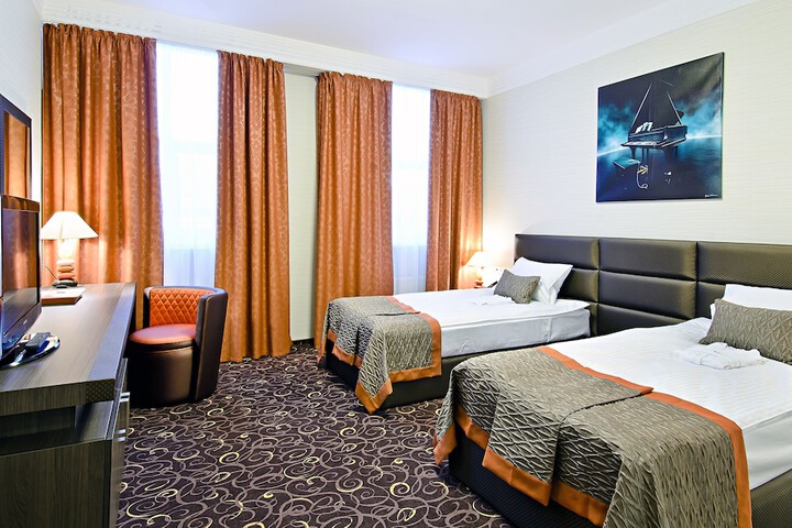 Room 25 of 71
