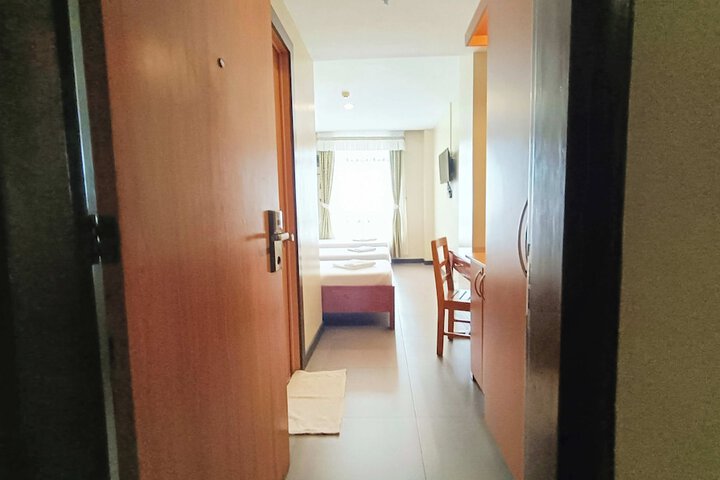 Room 30 of 73