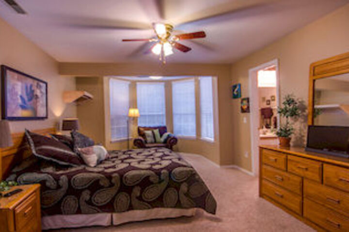 Room 10 of 18