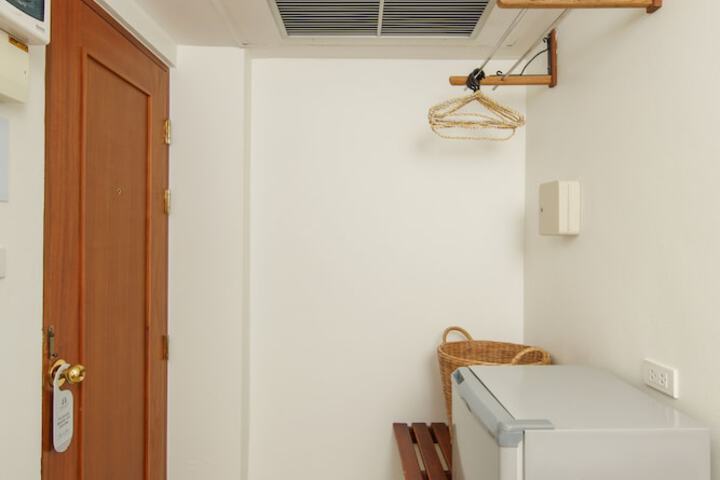 Room 15 of 140