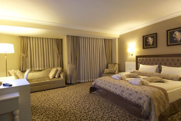 Room 12 of 67