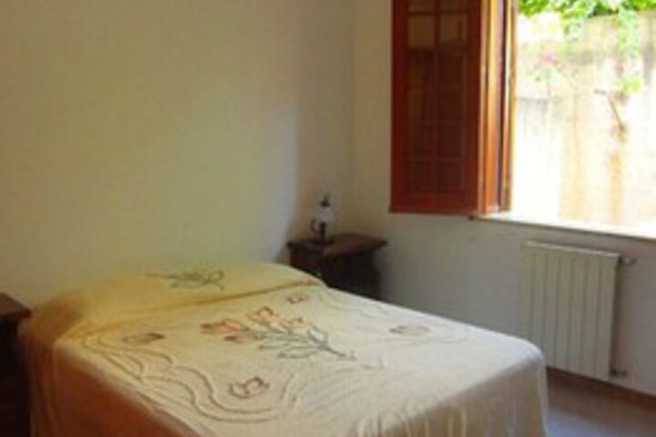 Room 30 of 40