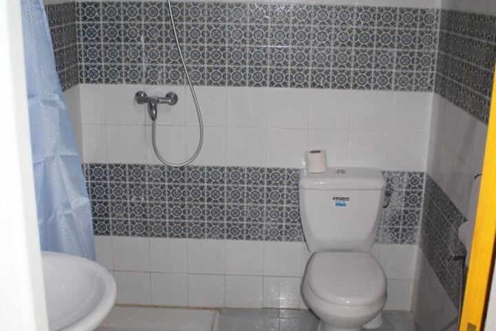 Room 120 of 153