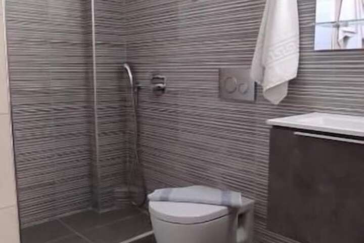 Room 45 of 60