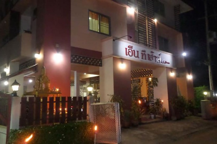 Hotel 55 of 58