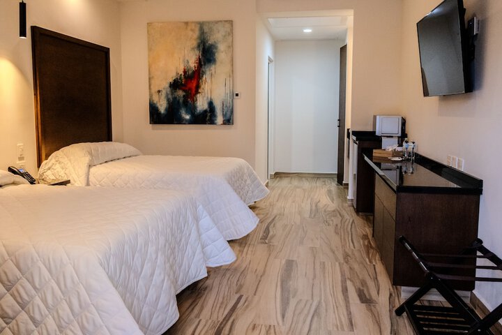 Room 3 of 20