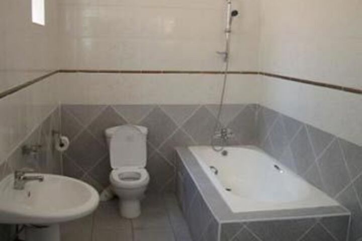 Room 3 of 39