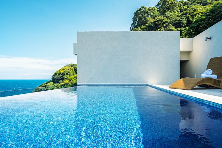 Pool 51 of 81