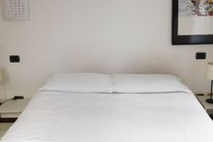 Room 22 of 36