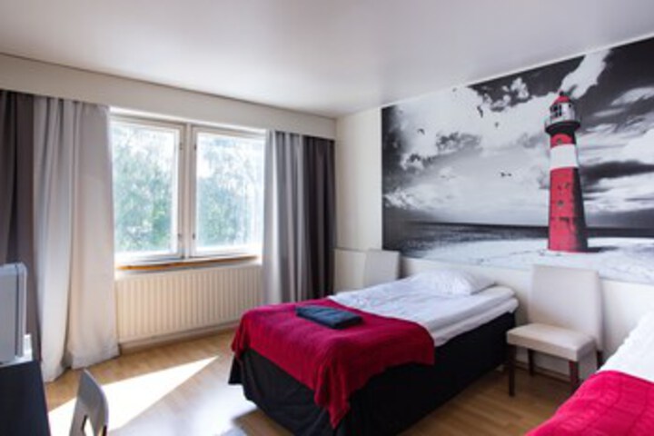 Room 9 of 9