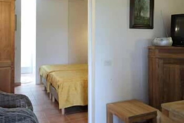 Room 16 of 60
