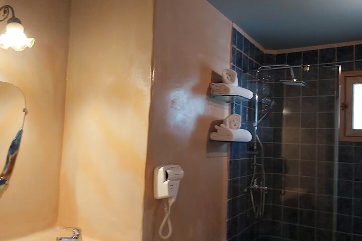 Room 170 of 446