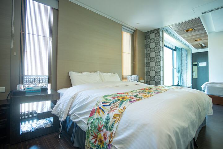 Room 14 of 63