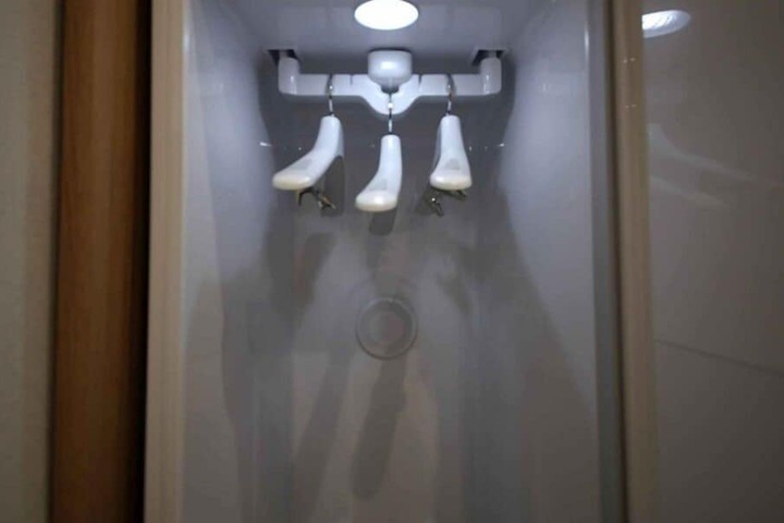 Room 19 of 53