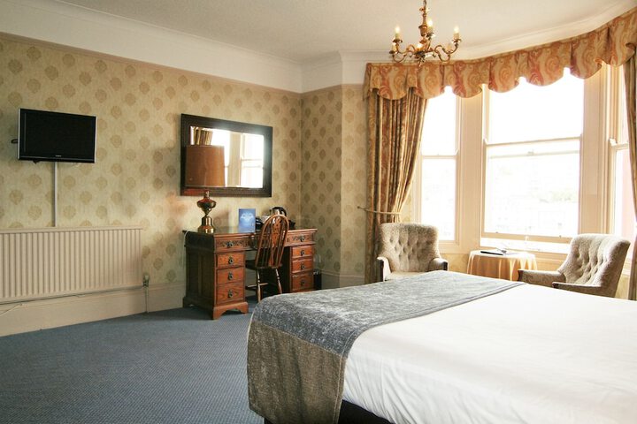 Room 12 of 72