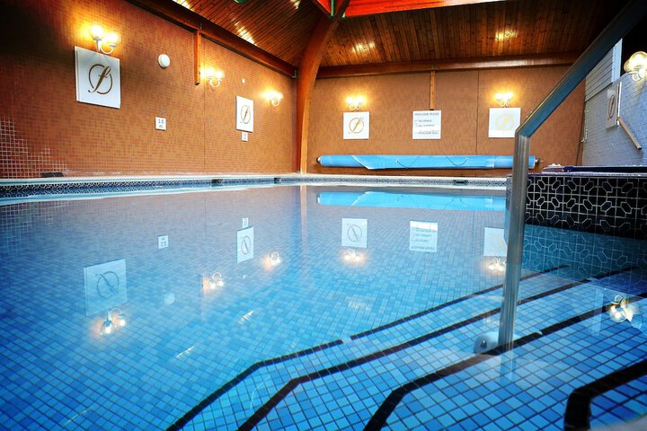 Hotel Pool