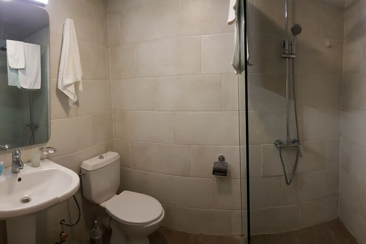 Room 31 of 49