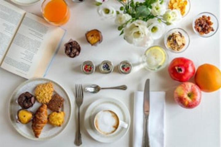 Breakfast/Coffee Service 52 of 67