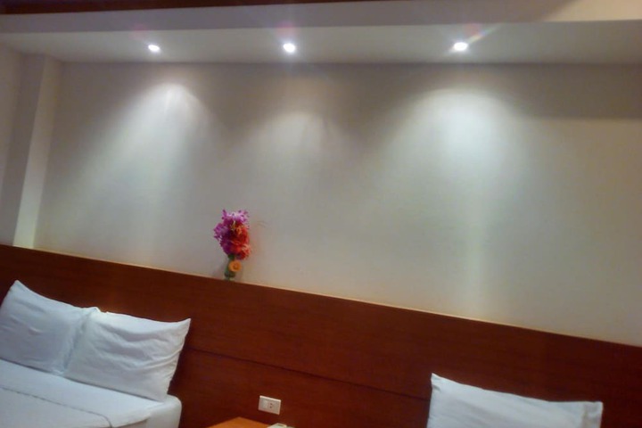 Room 11 of 63
