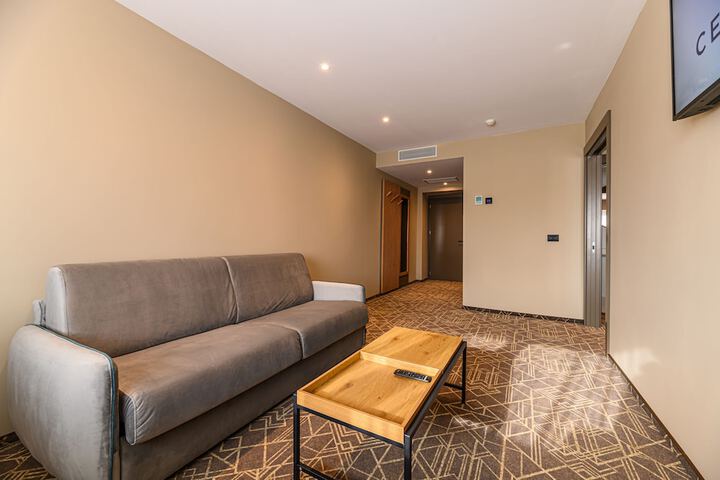 Room 49 of 65