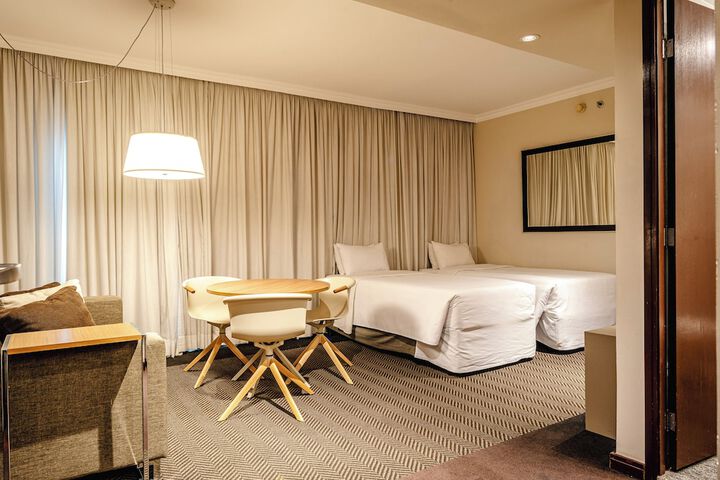 Room 64 of 240