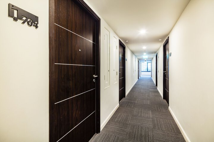 Ballroom/Hall 62 of 82