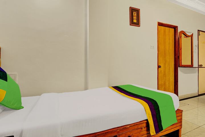 Room 19 of 39