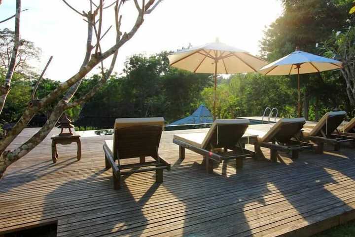 Sundeck 47 of 53