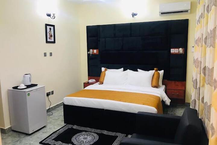 Room 9 of 60