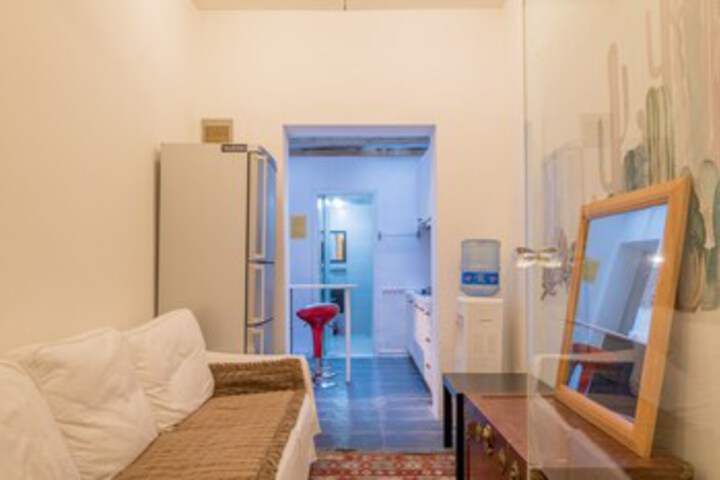 Room 7 of 19