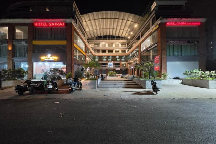 Hotel 12 of 12