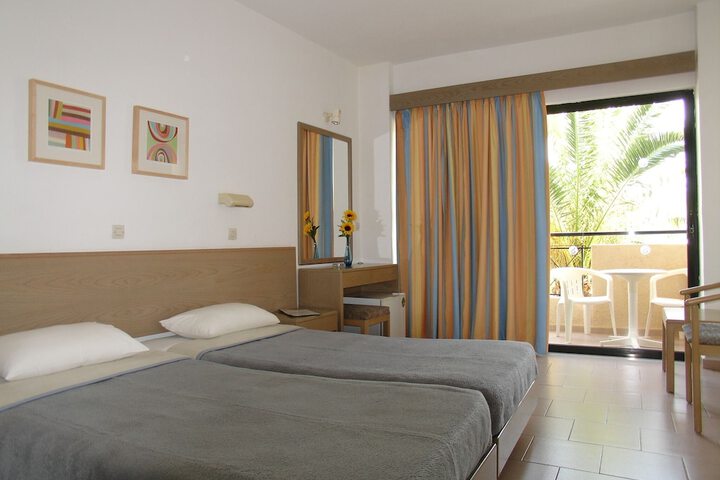 Room 5 of 29