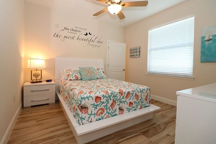 Room 9 of 36
