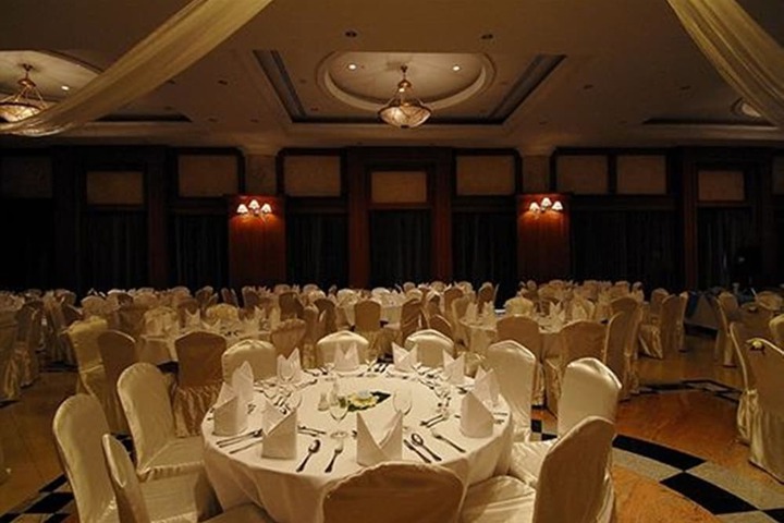 Ballroom/Hall 174 of 210