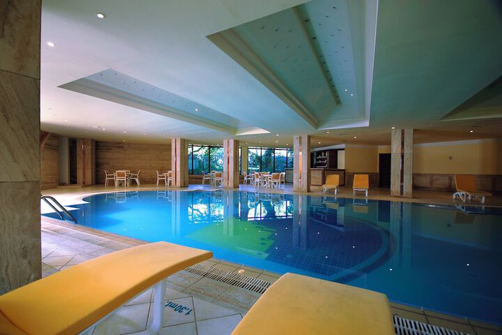 Pool 48 of 125