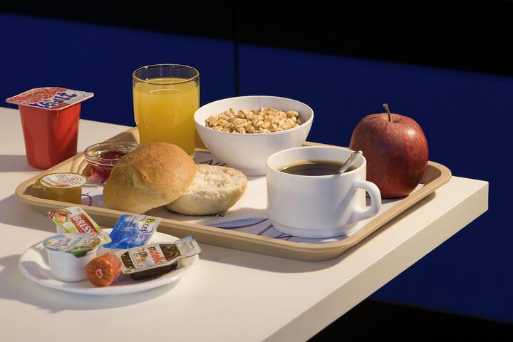 Breakfast/Coffee Service 25 of 37