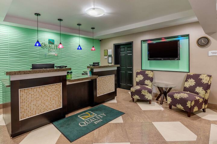 Entrance & Lobby