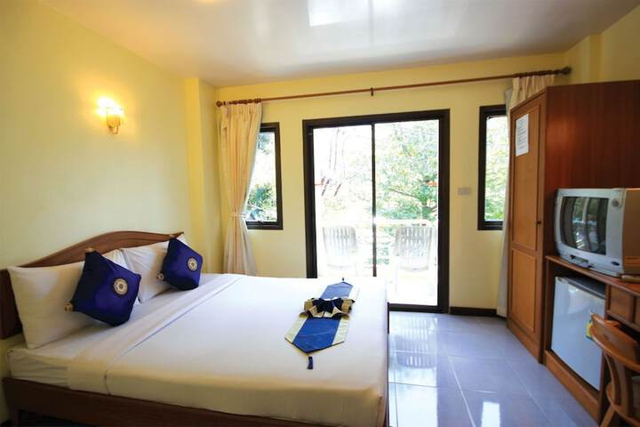 Room 6 of 26