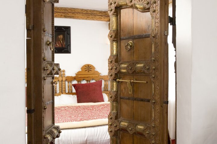 Room 16 of 49