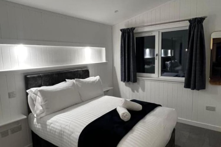 Room 40 of 107