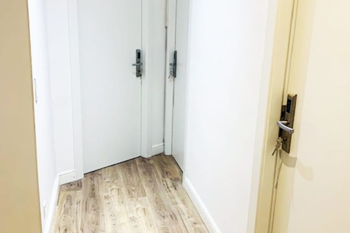 Room 15 of 24