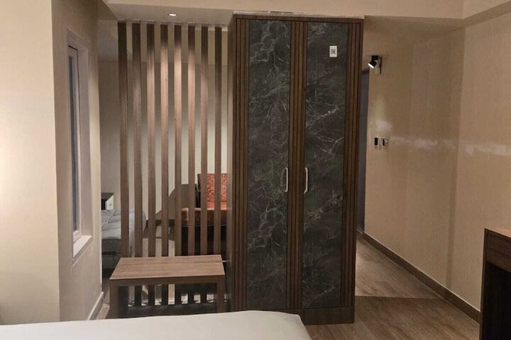 Room 7 of 7
