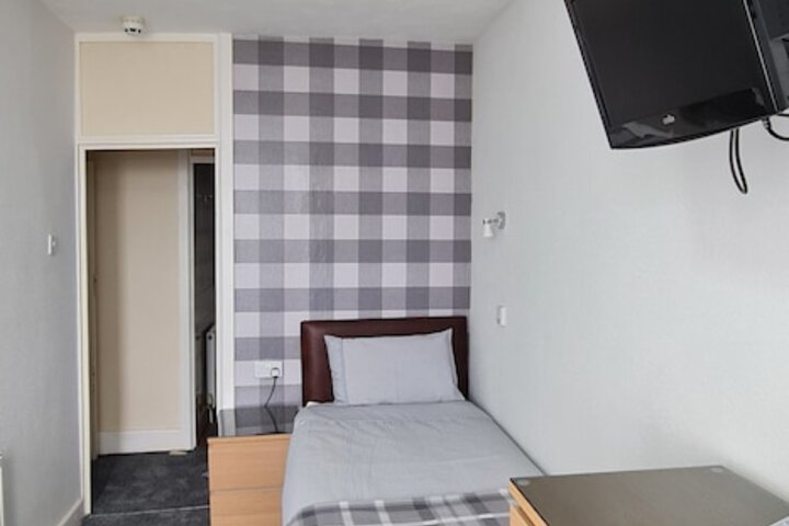 Room 51 of 81